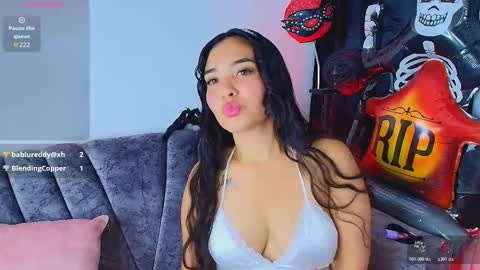    Independent model online show from October 23, 4:56 am