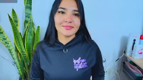 Snapshot of meli__brown chatting on May 19, 1:22 am Independent model online show from May 19, 1:22 am