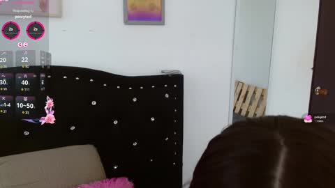 Snapshot of meli_taylorx chatting on December 17, 4:32 pm Azul online show from December 17, 4:32 pm