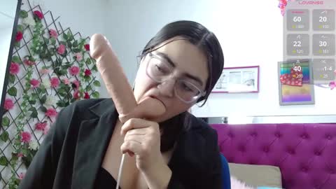 Snapshot of meli_taylorx chatting on January 26, 1:20 am Azul online show from January 26, 1:20 am