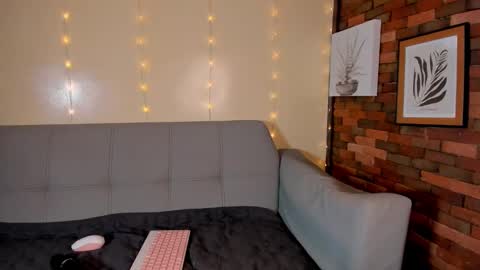 melifresita online show from December 31, 4:04 pm