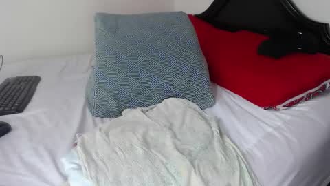 Snapshot of melihotxxx chatting on February 11, 5:50 pm melihotxxx online show from February 11, 5:50 pm