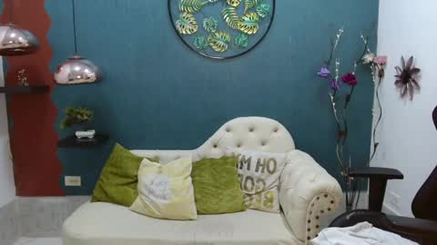 eli online show from March 1, 8:53 pm