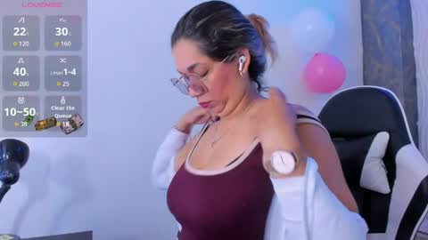 Snapshot of melisa_14 chatting on April 10, 1:27 pm Melisa online show from April 10, 1:27 pm