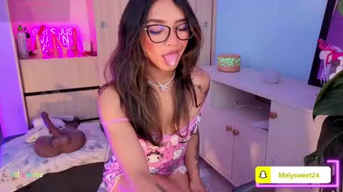 Melissa online show from September 17, 10:22 pm