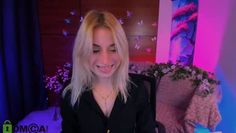 Snapshot of melisa_white1 chatting on December 17, 9:27 pm Melisa online show from December 17, 9:27 pm
