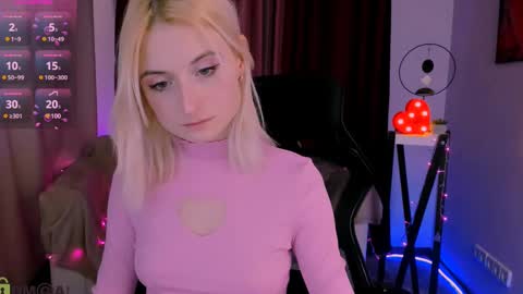 Snapshot of melisa_white1 chatting on February 11, 8:42 pm Melisa online show from February 11, 8:42 pm