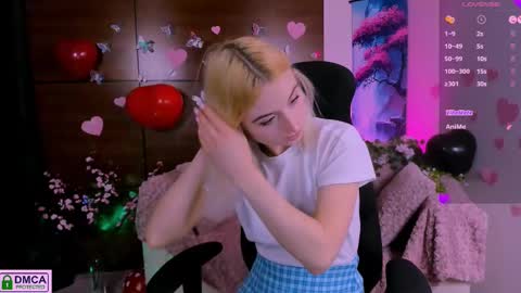Snapshot of melisa_white1 chatting on February 18, 8:47 pm Melisa online show from February 18, 8:47 pm