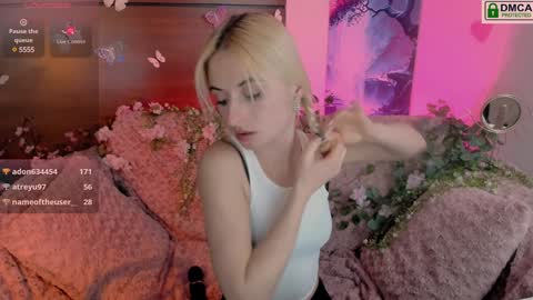 Snapshot of melisa_white1 chatting on February 26, 12:27 am Melisa online show from February 26, 12:27 am