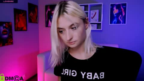 Snapshot of melisa_white1 chatting on October 4, 6:50 pm Melisa online show from October 4, 6:50 pm