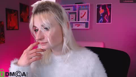 Snapshot of melisa_white1 chatting on October 9, 7:34 pm Melisa online show from October 9, 7:34 pm