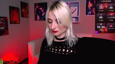 Snapshot of melisa_white1 chatting on October 11, 7:23 pm Melisa online show from October 11, 7:23 pm