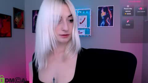 Melisa online show from December 14, 8:35 pm