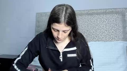 Melissa online show from February 12, 1:06 pm