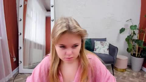 Sophia online show from November 28, 6:27 am