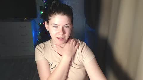 Snapshot of melissa__ray chatting on December 20, 7:07 pm Melissa  Ray online show from December 20, 7:07 pm