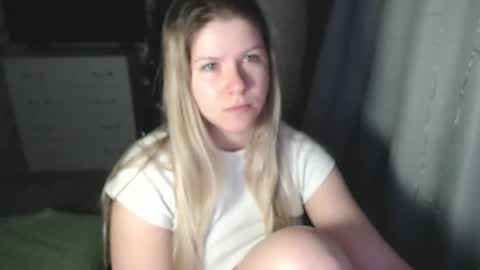 Snapshot of melissa__ray chatting on January 24, 2:28 am Melissa  Ray online show from January 24, 2:28 am