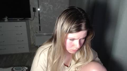 Snapshot of melissa__ray chatting on February 12, 5:37 pm Melissa  Ray online show from February 12, 5:37 pm