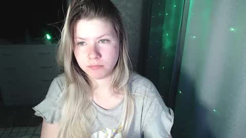 Snapshot of melissa__ray chatting on March 5, 10:32 pm Melissa  Ray online show from March 5, 10:32 pm