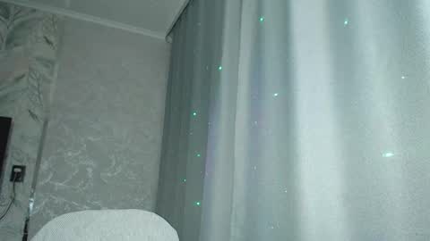 Snapshot of melissa__ray chatting on March 6, 5:43 pm Melissa  Ray online show from March 6, 5:43 pm