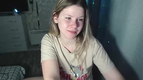 Snapshot of melissa__ray chatting on March 9, 9:03 pm Melissa  Ray online show from March 9, 9:03 pm
