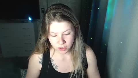 Snapshot of melissa__ray chatting on March 10, 5:39 pm Melissa  Ray online show from March 10, 5:39 pm