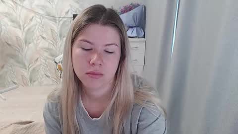 Snapshot of melissa__ray chatting on September 11, 2:55 am Melissa  Ray online show from September 11, 2:55 am