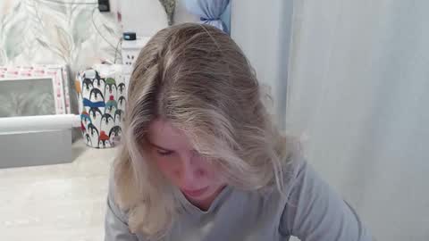 Snapshot of melissa__ray chatting on October 3, 3:03 am Melissa  Ray online show from October 3, 3:03 am