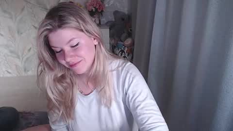 Snapshot of melissa__ray chatting on October 25, 7:52 pm Melissa  Ray online show from October 25, 7:52 pm