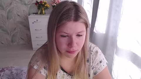 Snapshot of melissa__ray chatting on October 28, 6:50 am Melissa  Ray online show from October 28, 6:50 am