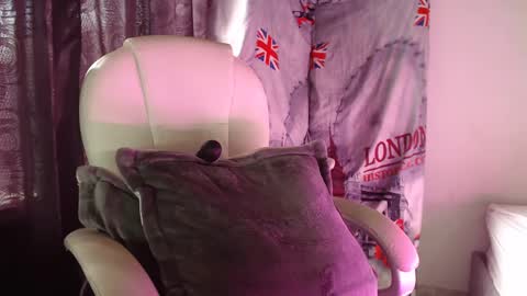 Lau   online show from December 4, 8:29 pm