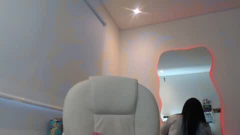 Lau   online show from October 11, 10:19 pm