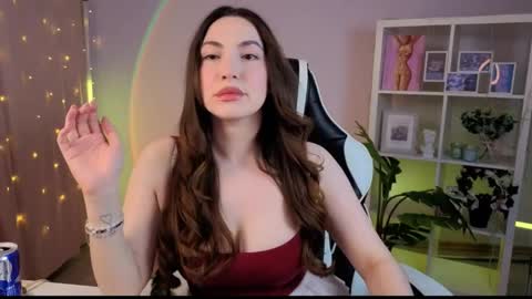 Snapshot of melissachaarm_ chatting on April 16, 11:11 am Melissa online show from April 16, 11:11 am