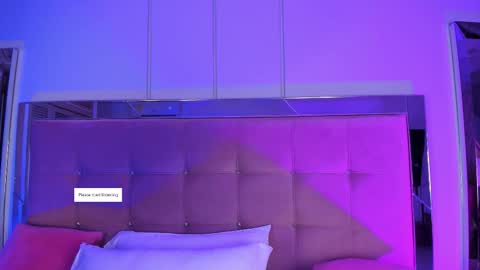 M E L I S S A  online show from January 7, 11:56 am