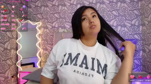 Snapshot of mellani_tay chatting on January 22, 9:13 am Mellani  online show from January 22, 9:13 am
