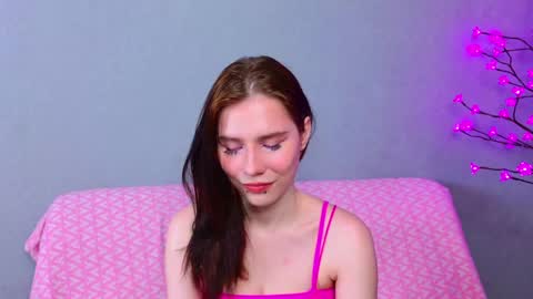 mellhyees online show from May 24, 3:33 am
