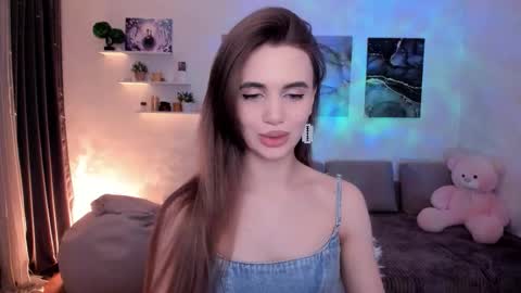 Snapshot of mellifluoustess chatting on December 20, 9:33 pm Tessa online show from December 20, 9:33 pm