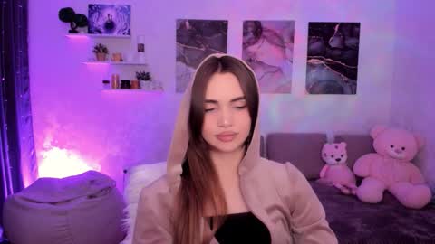 Snapshot of mellifluoustess chatting on January 10, 10:03 pm Tessa online show from January 10, 10:03 pm