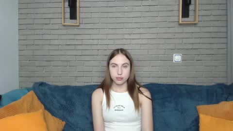 Snapshot of mellingi chatting on September 29, 5:12 am mellingi online show from September 29, 5:12 am