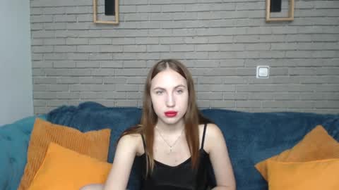 Snapshot of mellingi chatting on October 6, 4:54 am mellingi online show from October 6, 4:54 am