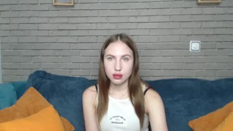 Snapshot of mellingi chatting on October 7, 5:04 am mellingi online show from October 7, 5:04 am