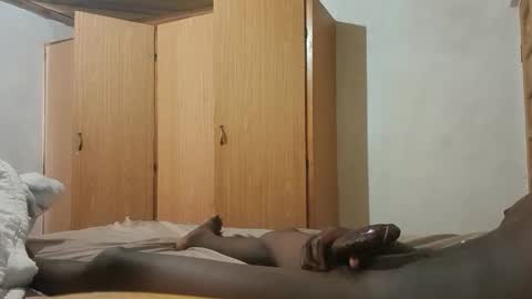 Snapshot of mello_sins chatting on February 9, 3:27 pm mello_sins online show from February 9, 3:27 pm