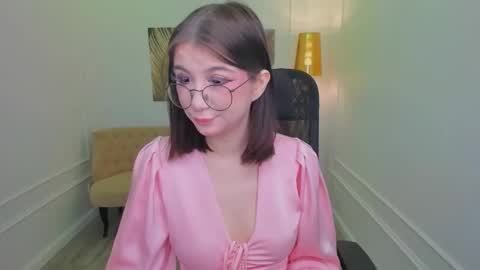 mellsawertyq online show from February 1, 7:45 pm