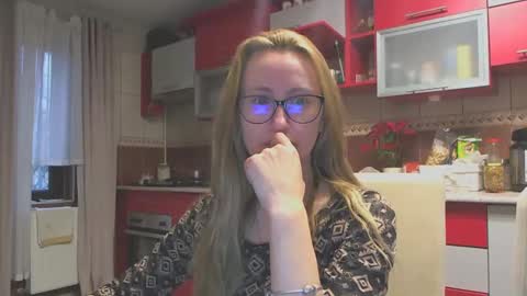 Melly online show from February 3, 6:56 am