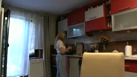 Melly online show from September 9, 7:08 am