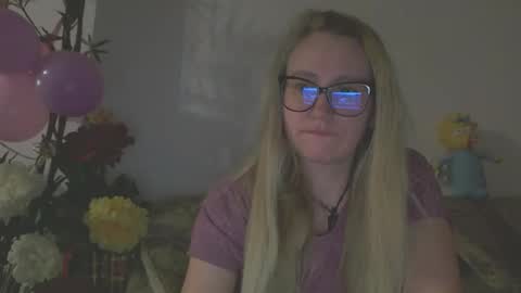 Melly online show from February 14, 9:33 pm