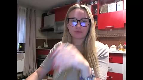 Melly online show from March 31, 7:09 am