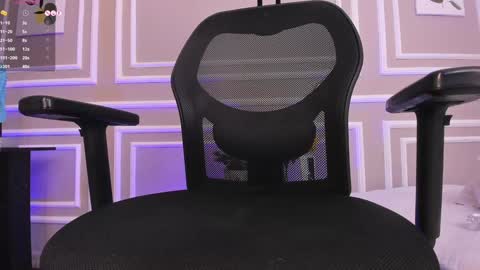 Snapshot of meloddysky chatting on December 18, 6:03 pm Meloddy online show from December 18, 6:03 pm