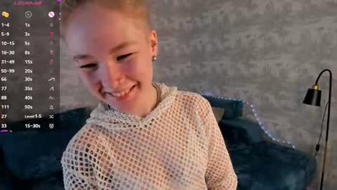 Snapshot of melodievejar chatting on June 22, 4:31 am melodievejar online show from June 22, 4:31 am