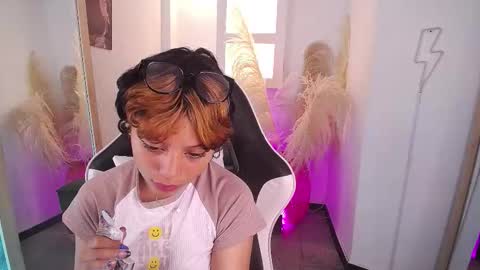 melody701583as online show from March 16, 1:37 pm